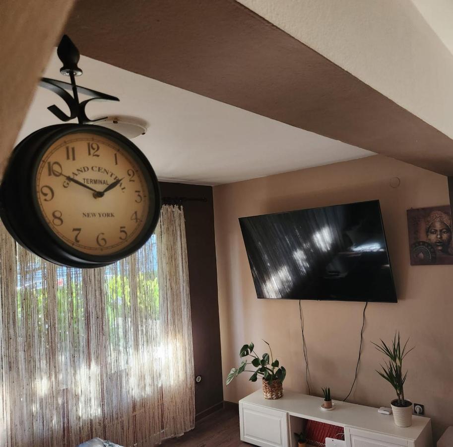 Natalija Apartamento *